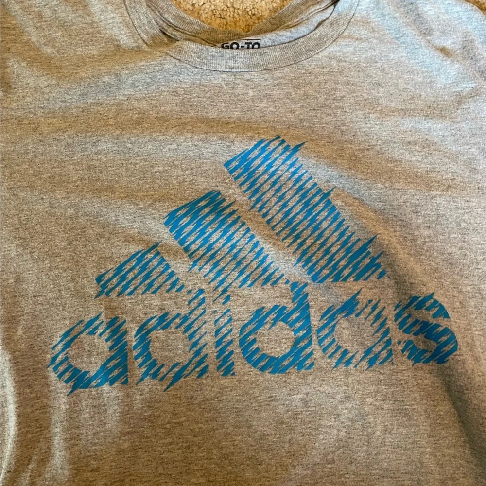 Adidas The Go-To Tee Large